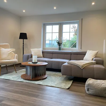 Moderne Ab 2026 Mit Saunabereich アパート *